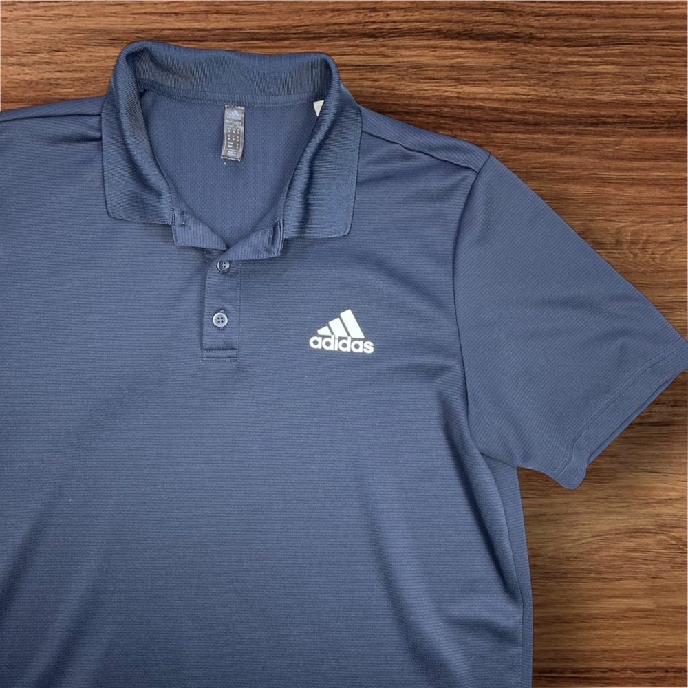 Adidas Men’s 100% Polyester Dark Blue Performance Polo. Medium. - Picture 3 of 11